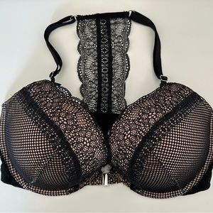 Victoria’s Secret 34DD Very Sexy Push Up Front-Close Black Lace Bra
